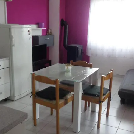 Crljenak Apartamento