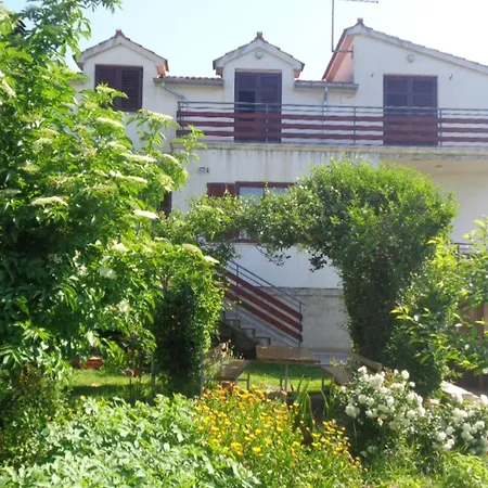 Apartment Crljenak
